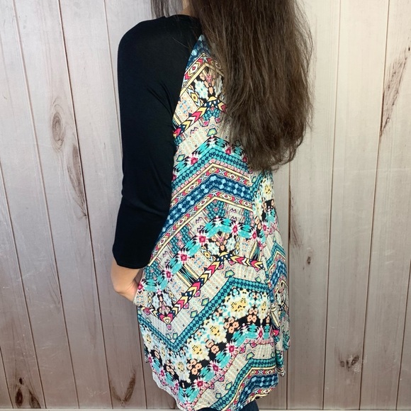 Tribal print raglan top - Picture 6 of 8